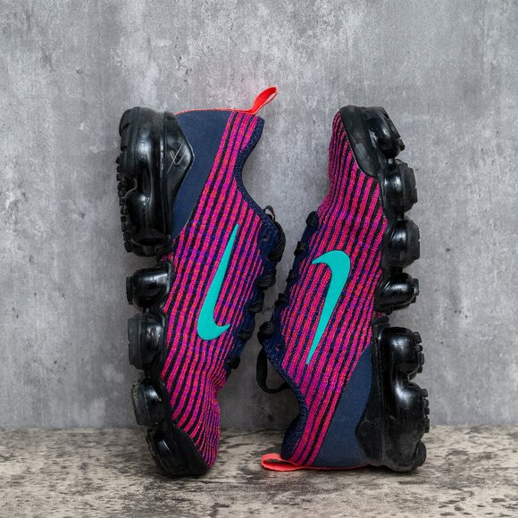 Nike Air VaporMax Flyknit 3 in Blackened Blue/Kinetic Green/Hyper Crimson - Picture 1 of 6